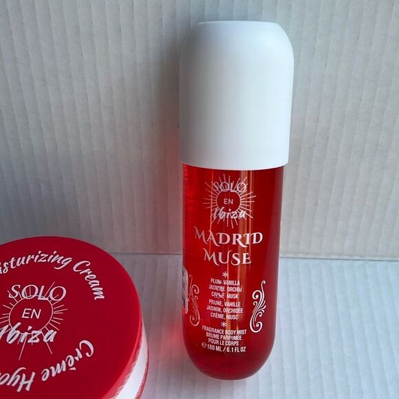 Moisturizing Cream and Body Oil Set - Red - Picture 4 of 12